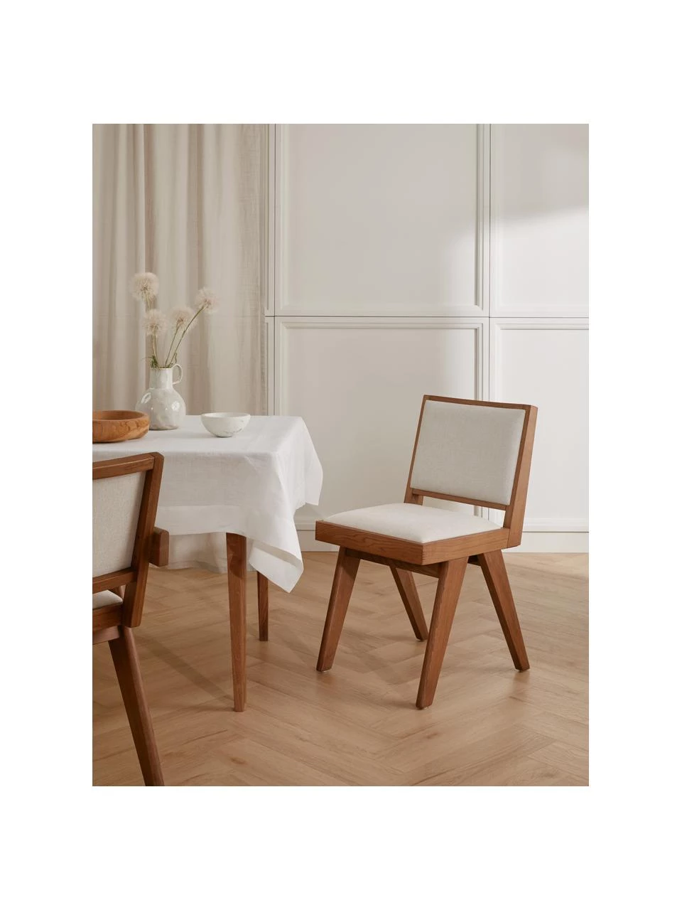 Westwing Collection Holzstuhl Sissi mit Polsterung, B 46 x T 56 cm 4 Westwing Collection Holzstuhl Sissi mit Polsterung, B 46 x T 56 cm – Bild 2