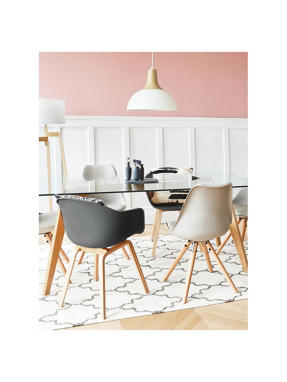 Westwing Collection Kunststoff-Armlehnstuhl Claire mit Holzbeinen, B 60 x T 54 cm 4 Westwing Collection Kunststoff-Armlehnstuhl Claire mit Holzbeinen, B 60 x T 54 cm – Bild 2