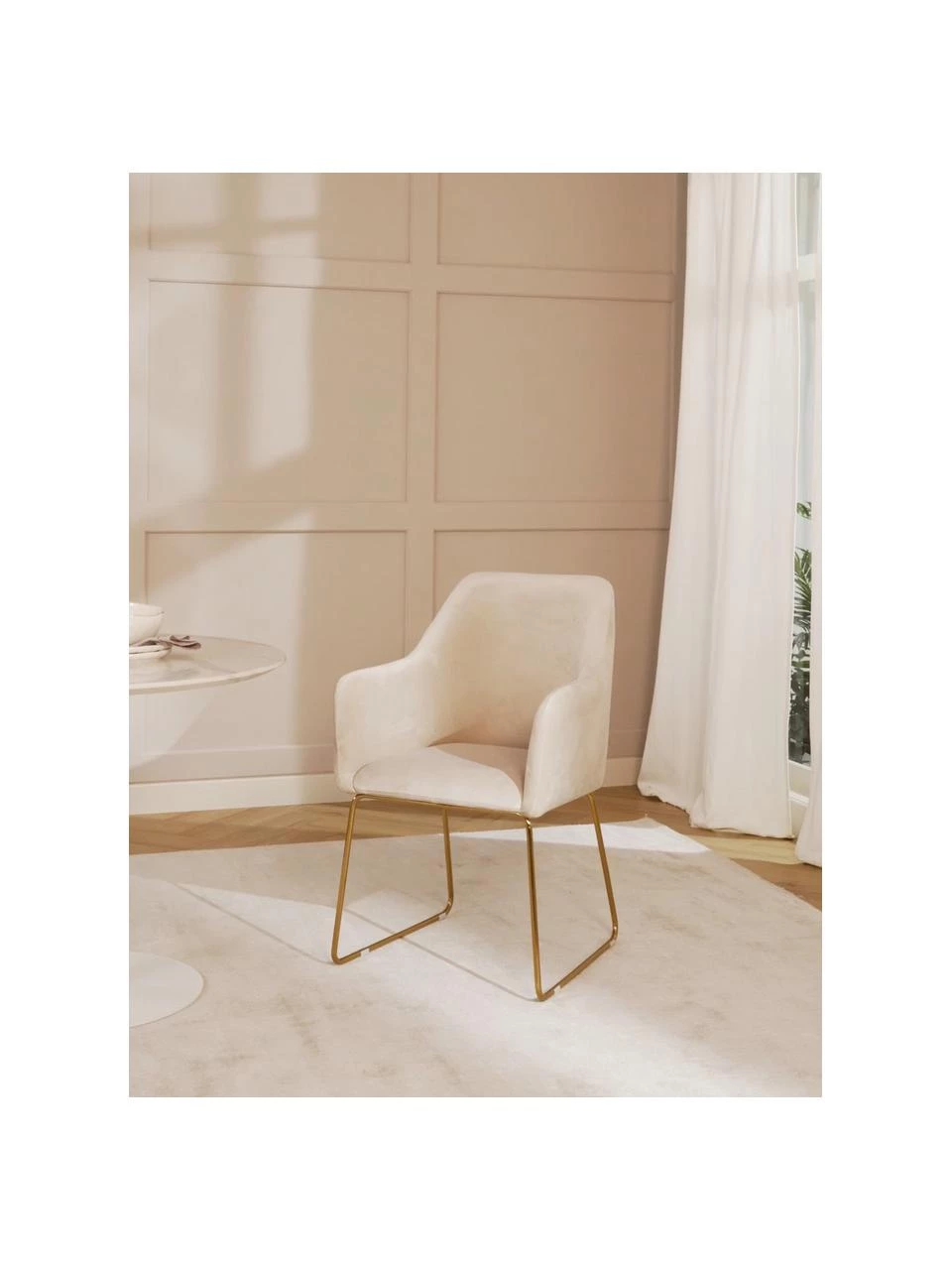 Westwing Collection Samt-Armlehnstuhl Isla in Cremeweiß, B 58 x T 62 cm 4 Westwing Collection Samt-Armlehnstuhl Isla in Cremeweiß, B 58 x T 62 cm – Bild 2