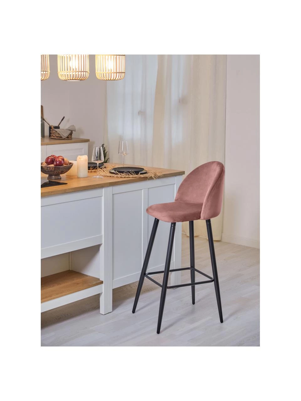 Westwing Collection Samt-Barstuhl Amy in Rosa, B 45 x H 103 cm 4 Westwing Collection Samt-Barstuhl Amy in Rosa, B 45 x H 103 cm – Bild 2