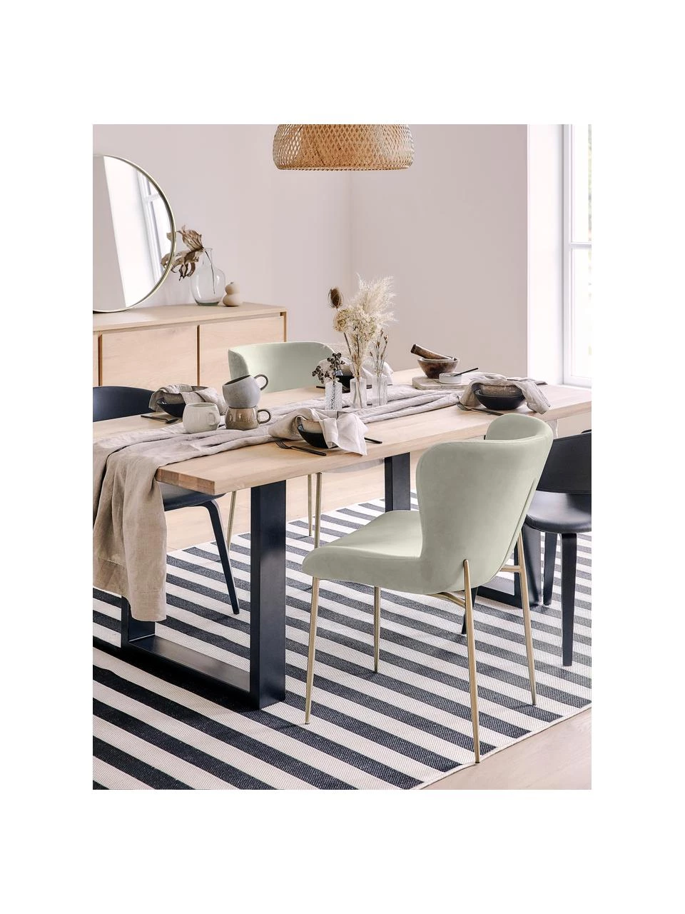 Westwing Collection Samt-Polsterstuhl Tess in Silbergrau, B 49 x H 84 cm 5 Westwing Collection Samt-Polsterstuhl Tess in Silbergrau, B 49 x H 84 cm – Bild 3